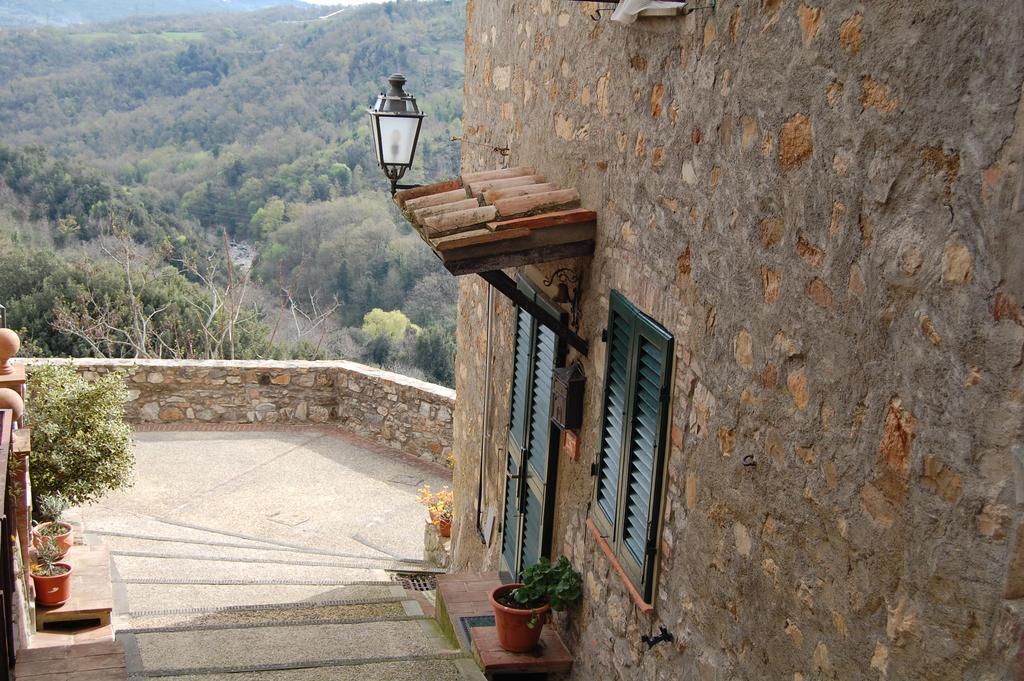 Emily House Hotel Montecerboli Exterior foto